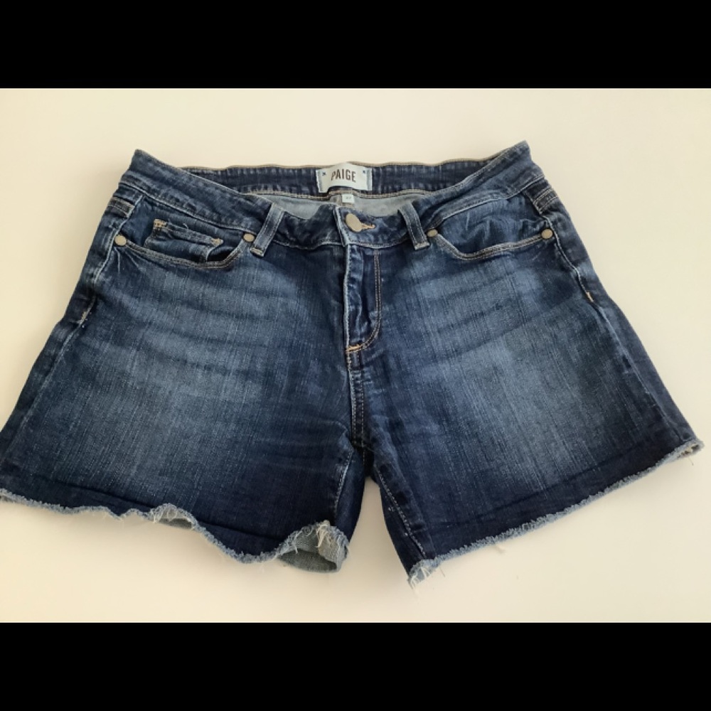 CELEBRITY FAVORITE PAIGE JIMMY JIMMY JEAN SHORTS